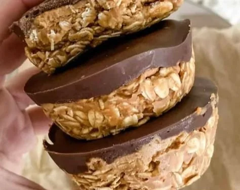 No-Bake Peanut Butter Oat Cups