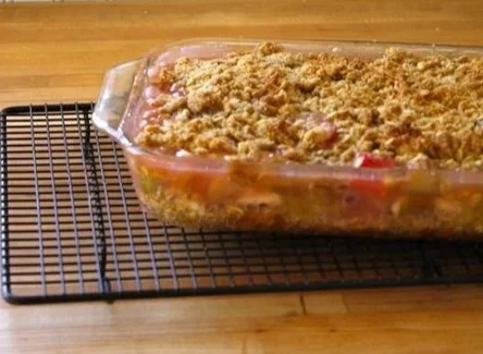 Rhubarb Crunch and Crumble