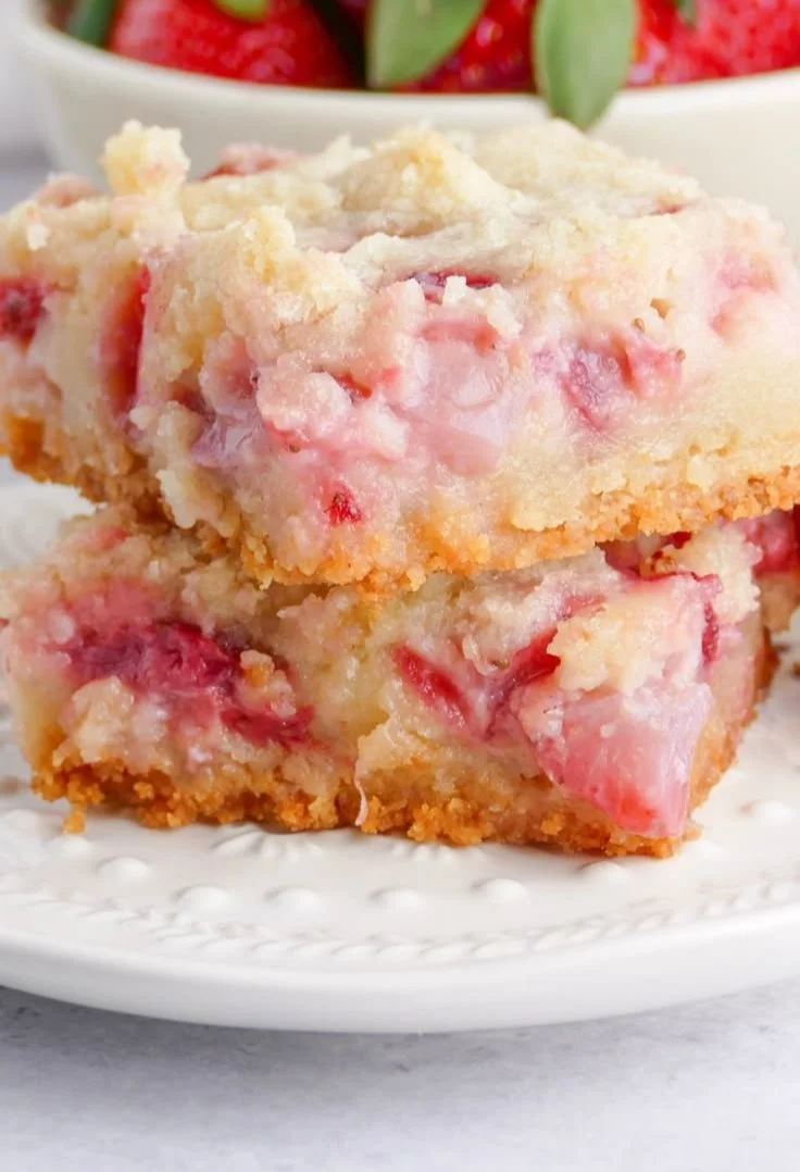 Strawberry Pie Bars Recipe