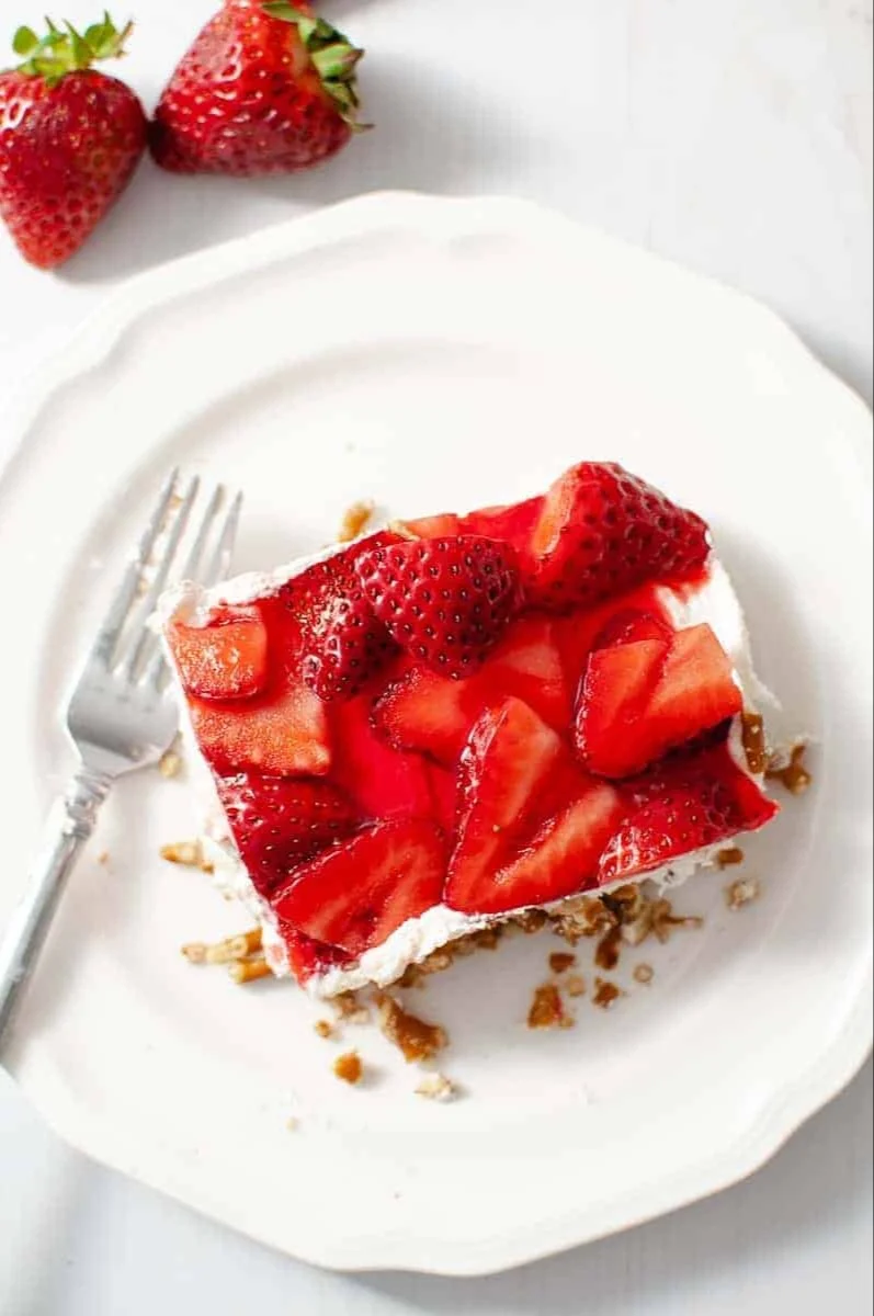 Strawberry Pretzel Salad Recipe