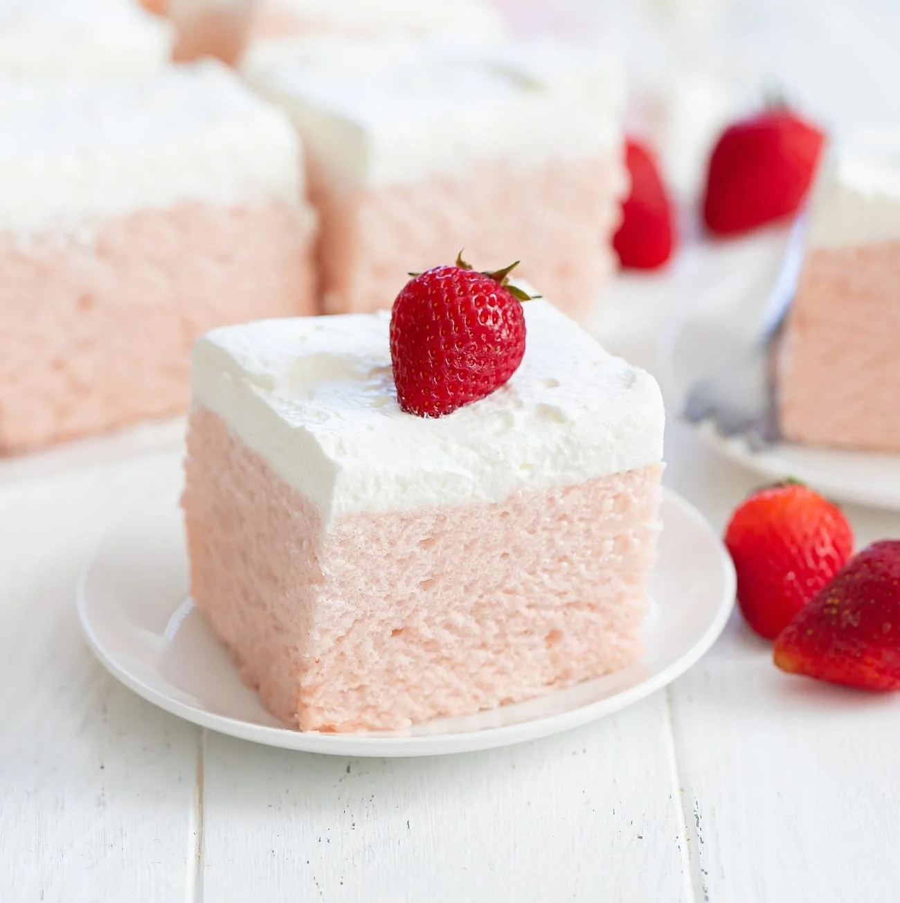 Berry Cloud Cake with Strawberries