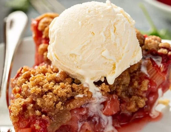 Best Strawberry Rhubarb Pie Ever