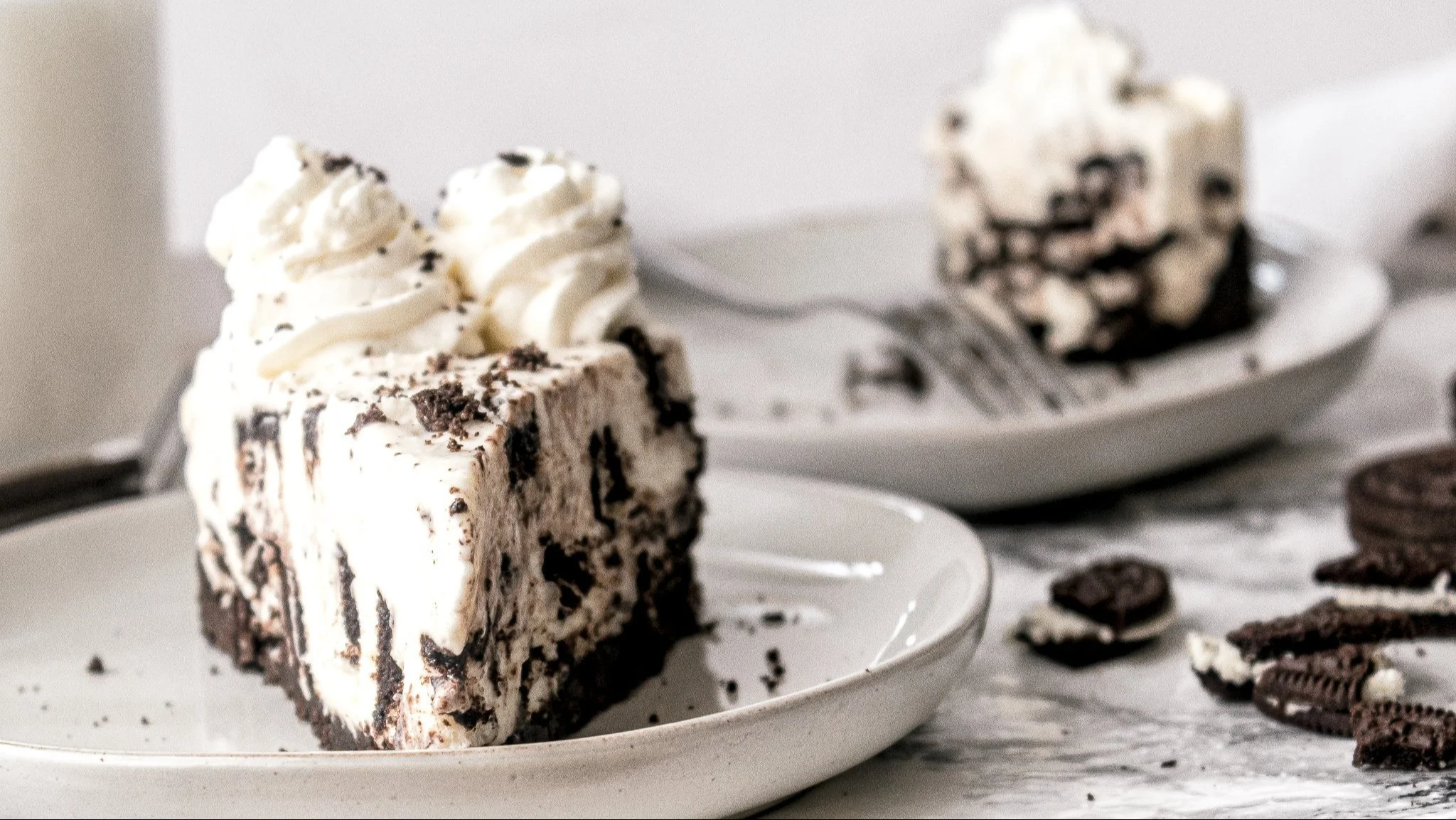 Creamy Oreo No-Bake Cheesecake