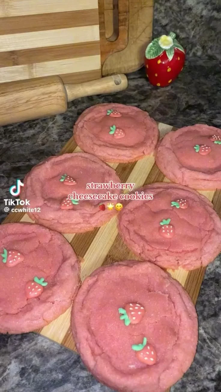Strawberry Cream Cheese Cookies